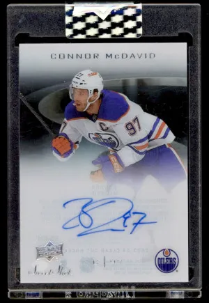 CONNOR MCDAVID 2023-24 UPPER DECK CLEAR CUT HOCKEY - SWEET SHOTS RETRO AUTOGRAPH ON CARD BLUE INK SSP front