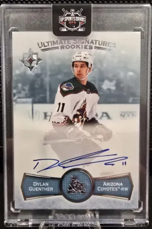 2022-23 Ultimate Signatures Rookies #USR-DG Dylan Guenther Auto front