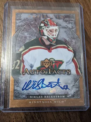 Niklas Backstrom Auto Facts Autograph 2007-08 Artifacts front