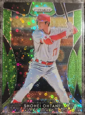 2019 Prizm Shohei Ohtani Green Donut Circles 82/199 front