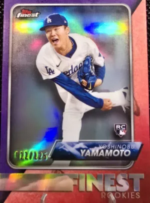2024 Topps Finest Yoshinobu Yamamoto Finest Rookies /125 Refractor RC front