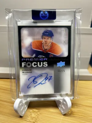 2023-24 Premier Focus Connor McDavid Auto /25 front