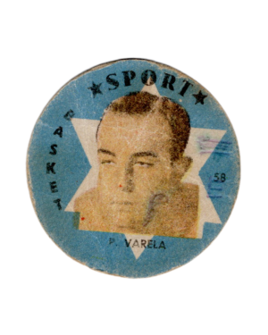 1956 Casa Crack Figuritas Sport Basketball Disc #58 Varela (Argentina) front