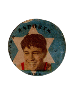 1956 Casa Crack Figuritas Sport Basketball Disc #51 Peralta (Argentina) front