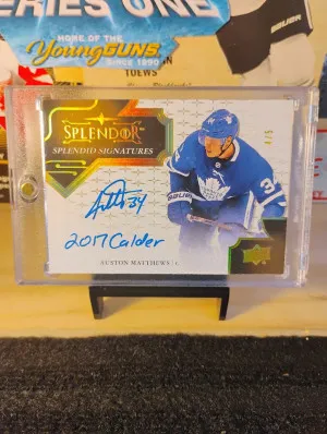 2017 UPPER DECK SPLENDOR AUSTON MATTHEWS GOLD SPLENDID SIGNATUTRES INSCRIPTION :2017 CALDER" front