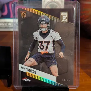 2023 Donruss Elite Riley Moss /25 front