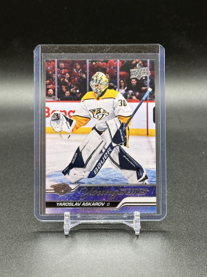 2023-24 Yaroslav Askarov Series 1 Young Guns front