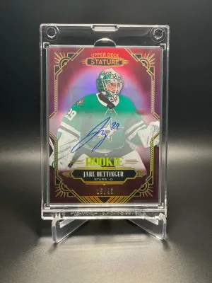 2020-21 UD Stature Jake Oettinger Rookie Auto Autograph Red /45 #162 front