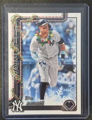2025 Topps Holiday Aaron Judge Lights Variation #H161 SP front