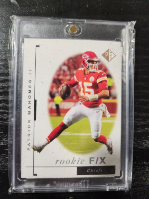 2017 PROSPECTOR'S EDGE ROOKIE F/X PATRICK MAHOMES RC front
