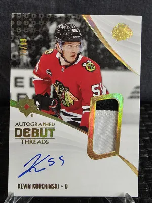 2023-24 ULTIMATE COLLECTION KEVIN KORCHINSKI #52/99 AUTO DEBUT THREADS RPA front