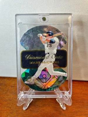 1997 Fleer Flair Showcase MARK MCGWIRE Diamond Cuts #11 Athletics Die-Cut front