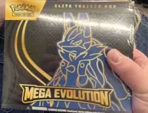 Pokémon TCG Elite Trainer Box Mega Evolution Lucario back