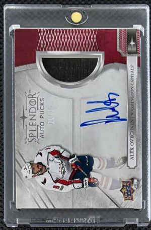 Alexander Ovechkin 2017-18 Splendor Auto Pucks /15 front