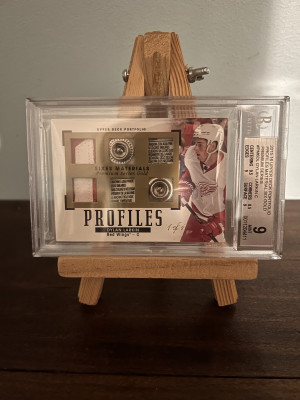 2015-16 Portfolio Dylan Larkin #PM6-DL Profiles Sixes Materials Premium Series Gold 1/1 front
