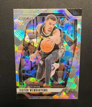 2024-25 Panini Prizm Victor Wembanyama Cracked Ice Varient front