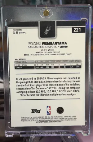 2025 Topps Chrome Victor Wembanyama Orange Pulsar Image Variation SSP /25 back