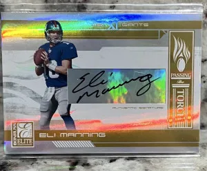 2006 Donruss Elite Passing The Torch Gold Eli Manning Auto 14/49 front