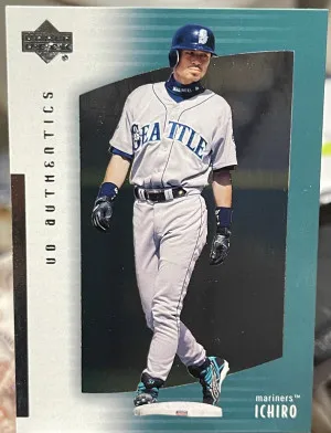 2003 Upper DeckAuthentics - Ichiro Suzuki#98 Gold Hologram front