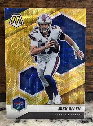 2021 PANINI MOSAIC 26 JOSH ALLEN GOLD WAVE 8/17 front