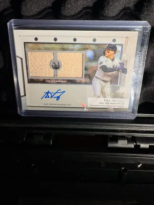 2024 Topps Museum Collection Alex Verdugo Dual Bat Relic Auto /299 front