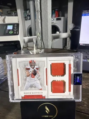 2018 Panini National Treasures #RDM-1 Baker Mayfield Dual Patch #/49 front
