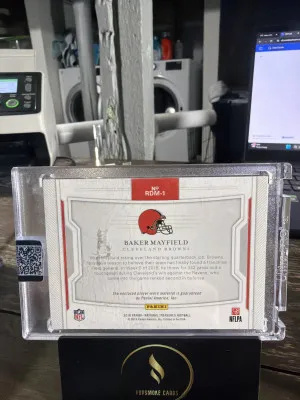 2018 Panini National Treasures #RDM-1 Baker Mayfield Dual Patch #/49 back