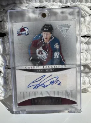 2011-12 Titanium Reserve Gabriel Landeskog Rookie Autograph front