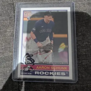 2025 Topps Heritage - Real One Autographs Red Ink Aaron Schunk ROA-AS  AU 50/76 front