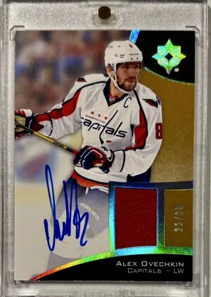 2015-16 Upper Deck Ultimate Alexander Ovechkin Jersey Spectrum Silver Auto /25 front