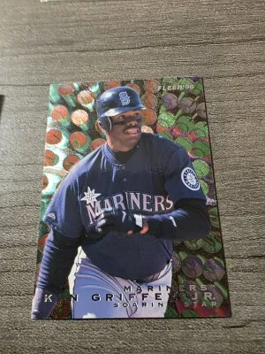 1996 Fleer Ken Griffey Jr Soaring Stars front