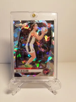 2024 Prizm Caitlin Clark Cracked Ice Rookie front