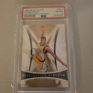 2007 SP Authentic Kevin Durant Destination Stardom Rookie PSA 8 front