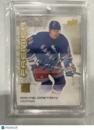 2024-25 Upper Deck Premier Wayne Gretzky Gold On Card Auto SSP 07/10 front