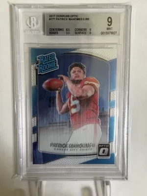 2017 Optic Patrick Mahomes Rated Rookie Beckett 9 front