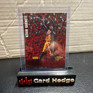 1995 Signature Rookies Fame & Fortune - Red Hot Rookies Kevin Garnett #R6 (RC)