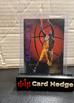 1995 Signature Rookies Fame & Fortune - Kevin Garnett #16 (RC)