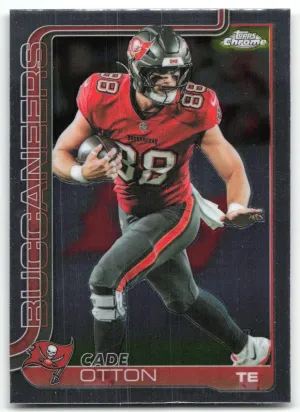 Cade Otton 2025 Topps Chrome Tampa Bay Buccaneers