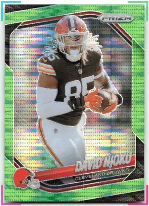 David Njoku 2025 Panini Prizm Neon Green Pulsar Browns