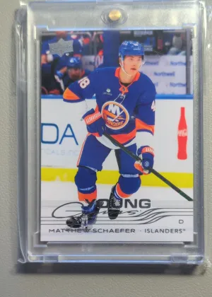 2025-26 Upper Deck Series 2 Matthew Schaefer Young Guns Rookie #451