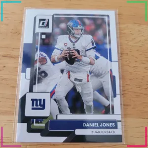 2022 Donruss Football Daniel Jones New York Giants base card #162