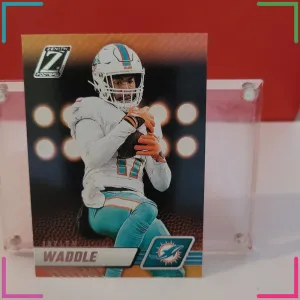 2023 Panini Zenith Football Jaylen Waddle #64