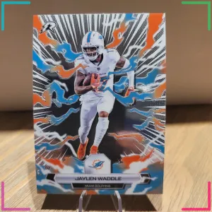 2025 Topps Resurgence NFL Miami Dolphins Jaylen Waddle