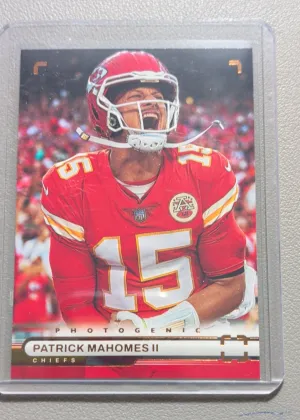 2022 Panini Chronicles Patrick Mahomes II Photogenic #PH-18