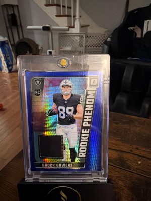 2024 Donruss Optic #RPB-BBS Brock Bowers Rookie Phenoms Blue Hyper