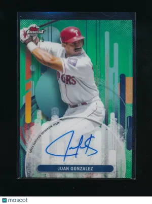 2025 Topps Finest Juan González #FAJG Green Refractor Parallel/Variety