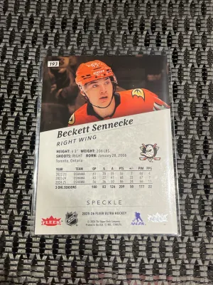 2025 Beckett Sennecke Fleer Speckle Rookie back