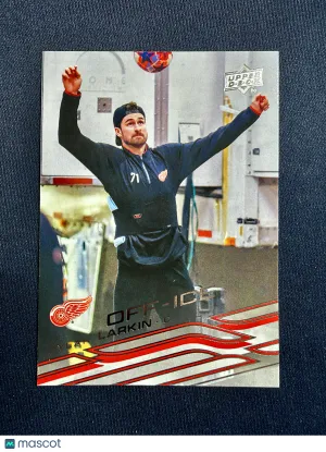 2026-27 Upper Deck Series 1 Dylan Larkin #56 Off-Ice Variation SSP