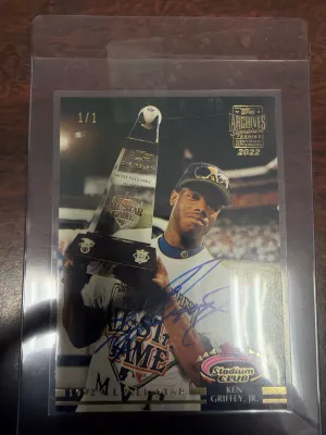 2022 Topps Stadijm Club Signatrues