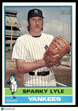 1976 Baseball Card Sparky Lyle #545